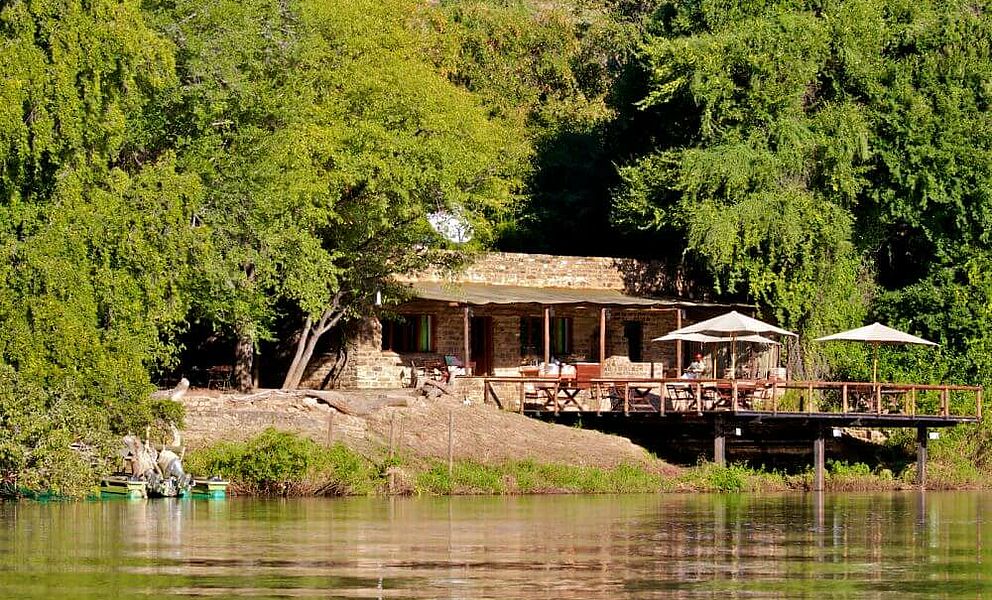Lodge direkt am Kunene Fluss