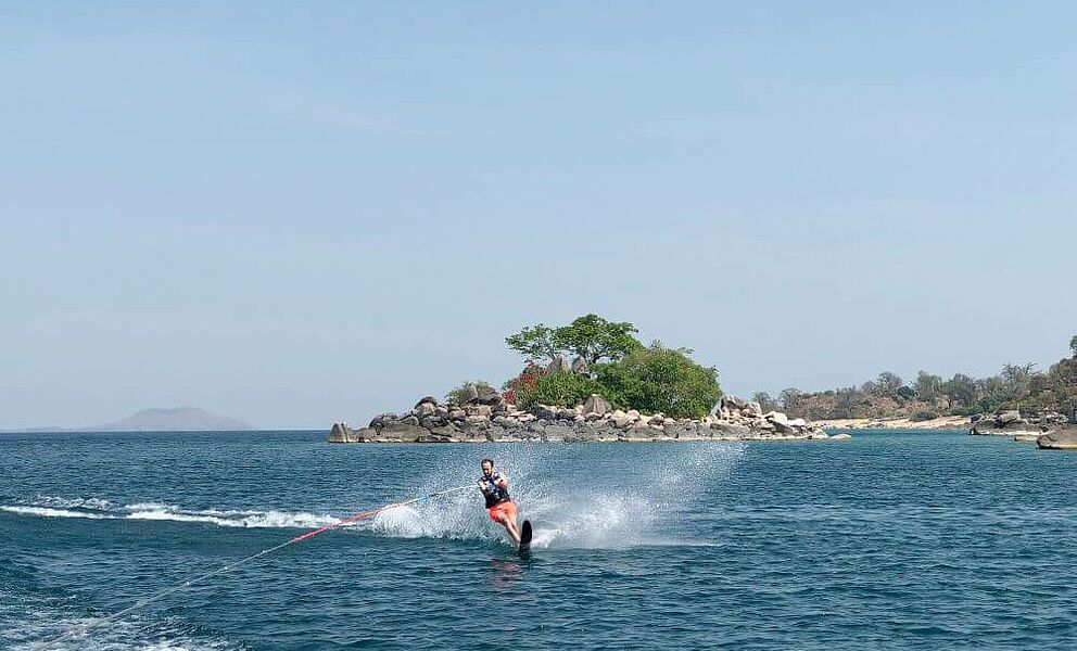 Wasserskifahren auf dem Malawisee