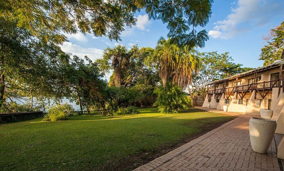 Chobe Safari Lodge mit Gartenanlage