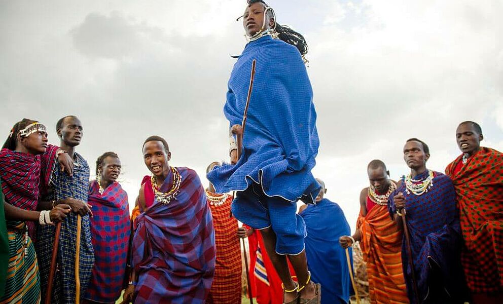 Besuch eines Massai Dorfes in der Nähe vom Ngorongoro Krater