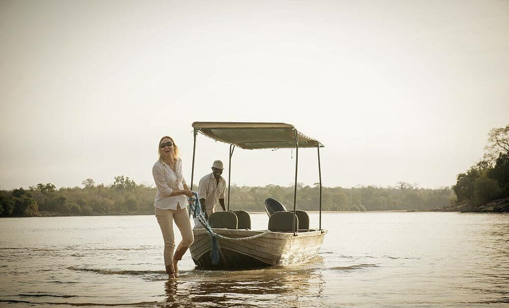 Bootssafari auf dem Rufiji Fluss im Selous Game Reserve, welches 1982 von UNESCO zum Weltnaturerbe erklärt wurde