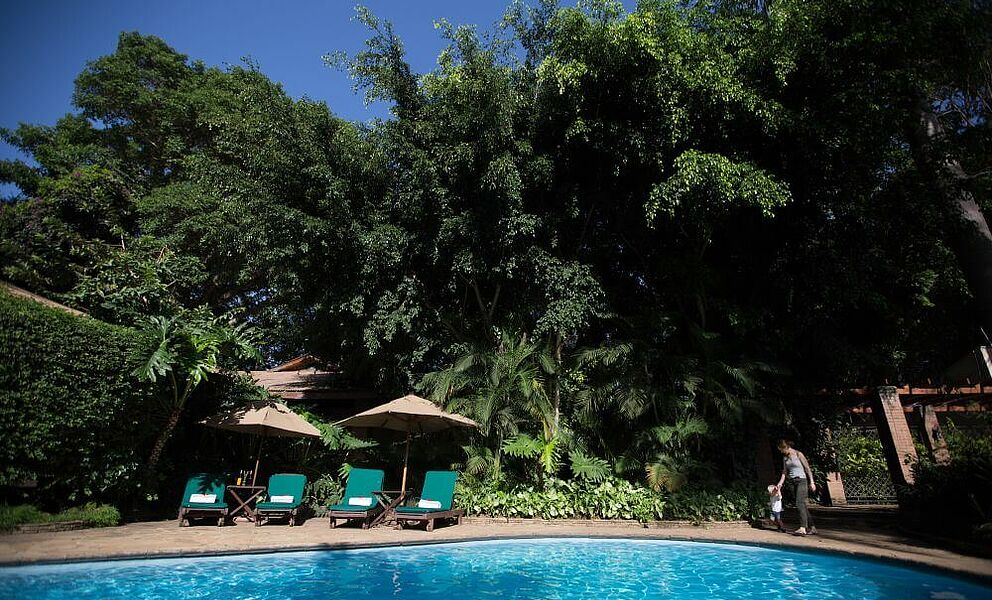 Entspannen am Pool der Arusha Coffee Lodge 