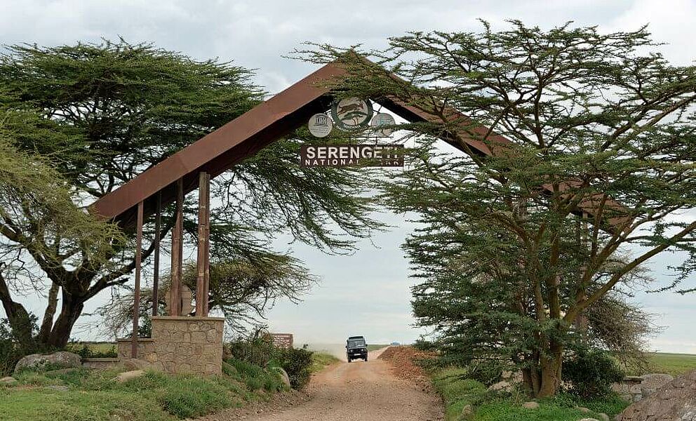 Eingang zum Serengeti Nationalpark ein UNESCO Weltnaturerbe