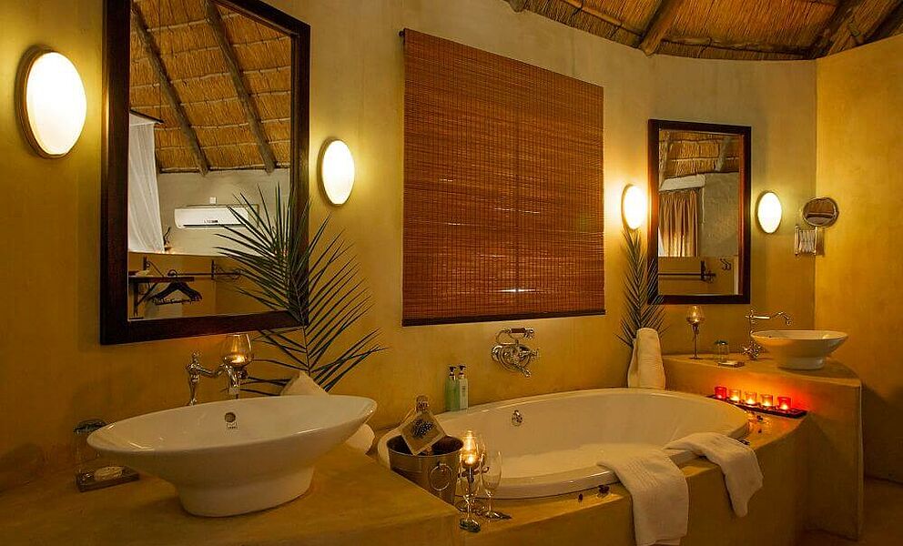 Badezimmer in der Ngoma Safari Lodge 
