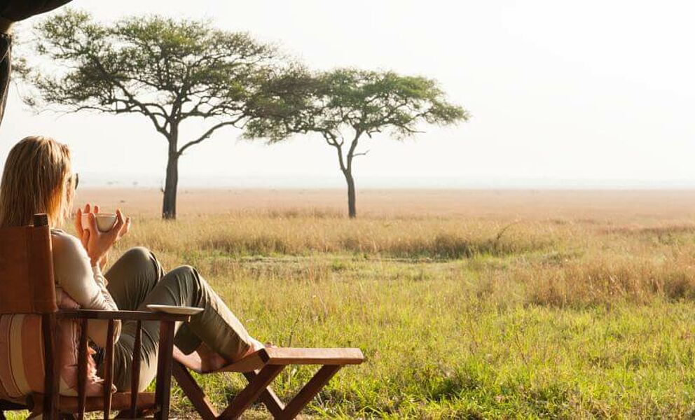 Blick vom Zelt aus auf die Serengeti