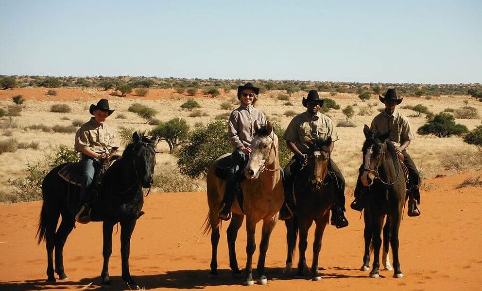 Pferdereiten in der Kalahari